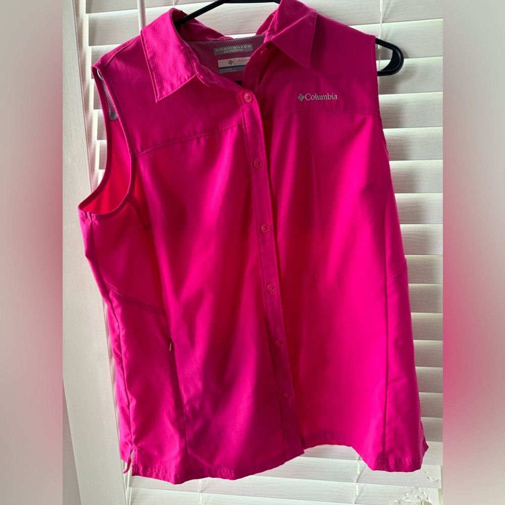 Women’s Columbia Sleeveless Button Up